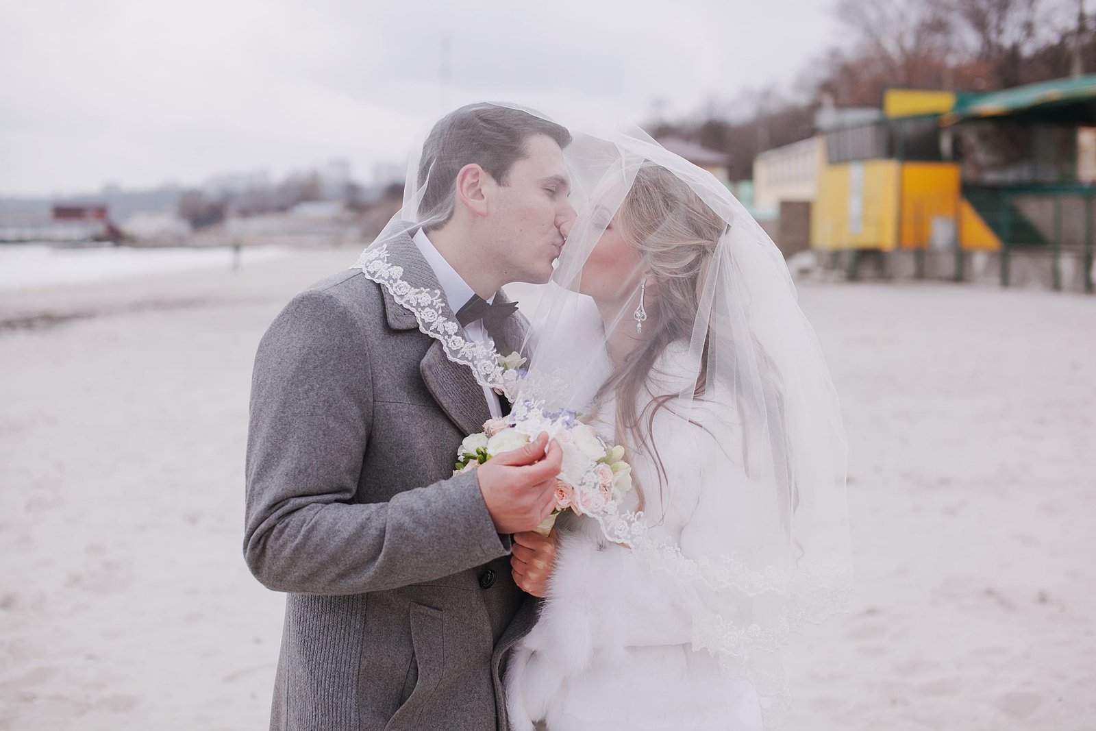 Cold-Weather Wedding Backup Plan: What to Do if the Forecast Turns 14 Cold-Weather Wedding Backup Plan: What to Do if the Forecast Turns