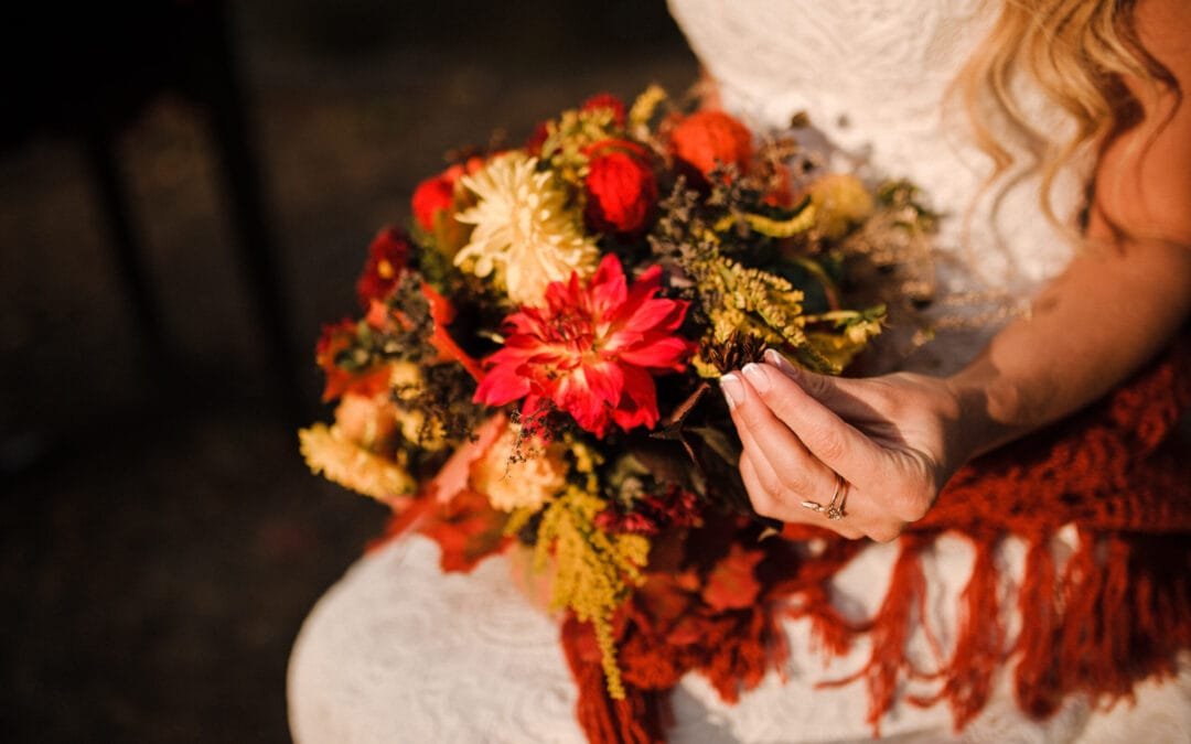 November Wedding Flowers: Seasonal Options, Costs, and Smart Substitutions