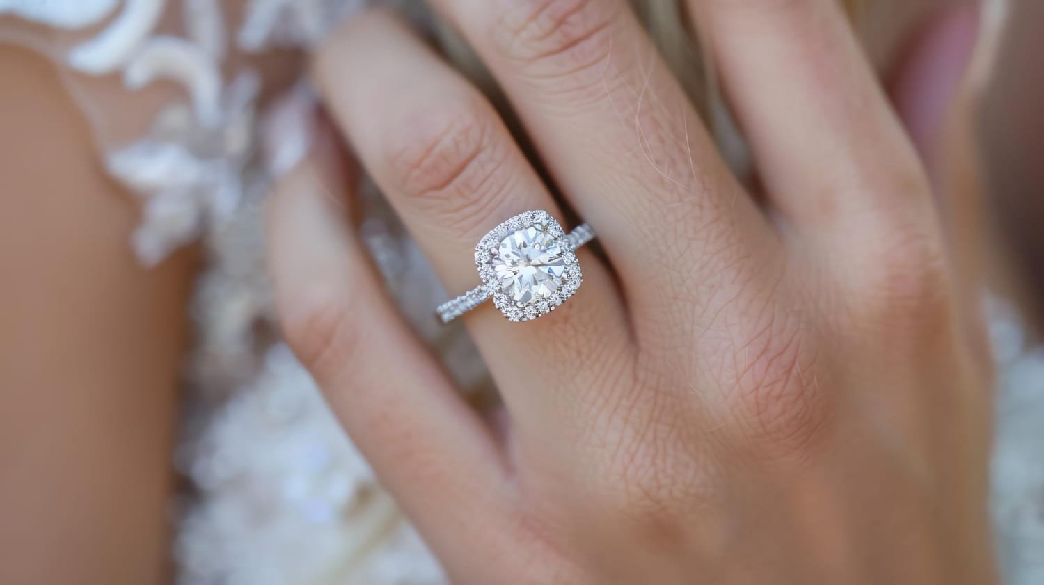 Engagement & Wedding Rings — The Ultimate Guide 28 engagement ring