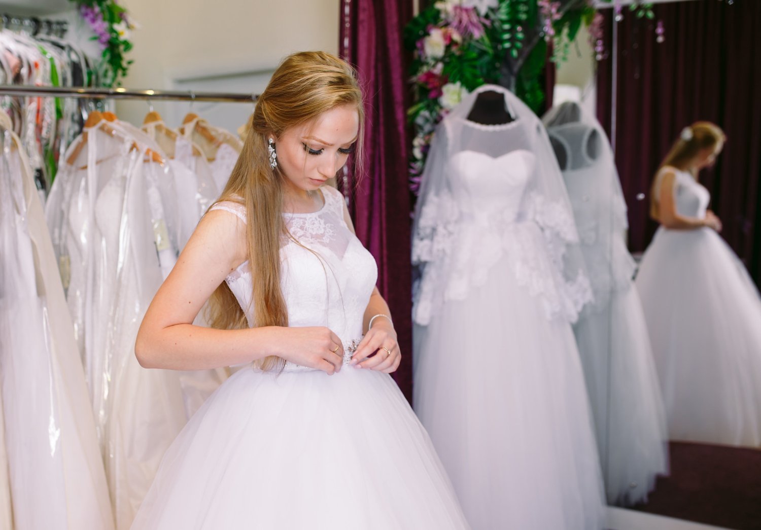 Wedding Dress Cost: Types, Real Prices, and the Hidden Fees Nobody Mentions 22 Choosing a Silhouette