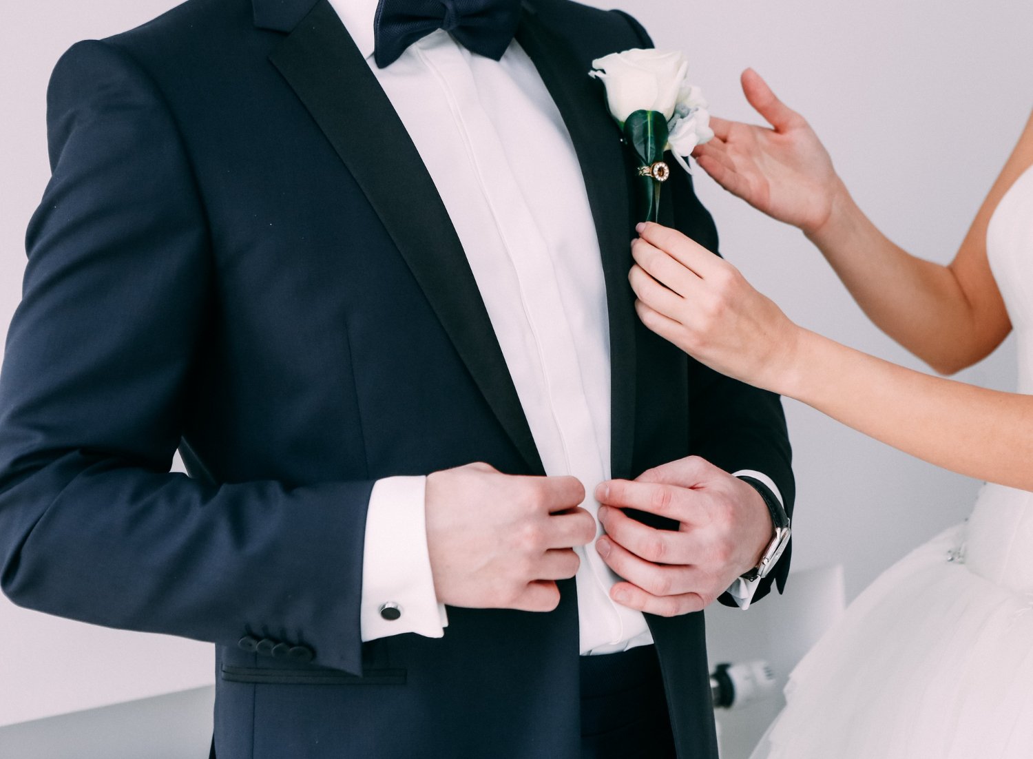 Groom's Wedding Attire: Suit Styles, Colors, and Accessories Explained 43 Groom's Wedding Attire: Suit Styles, Colors, and Accessories Explained