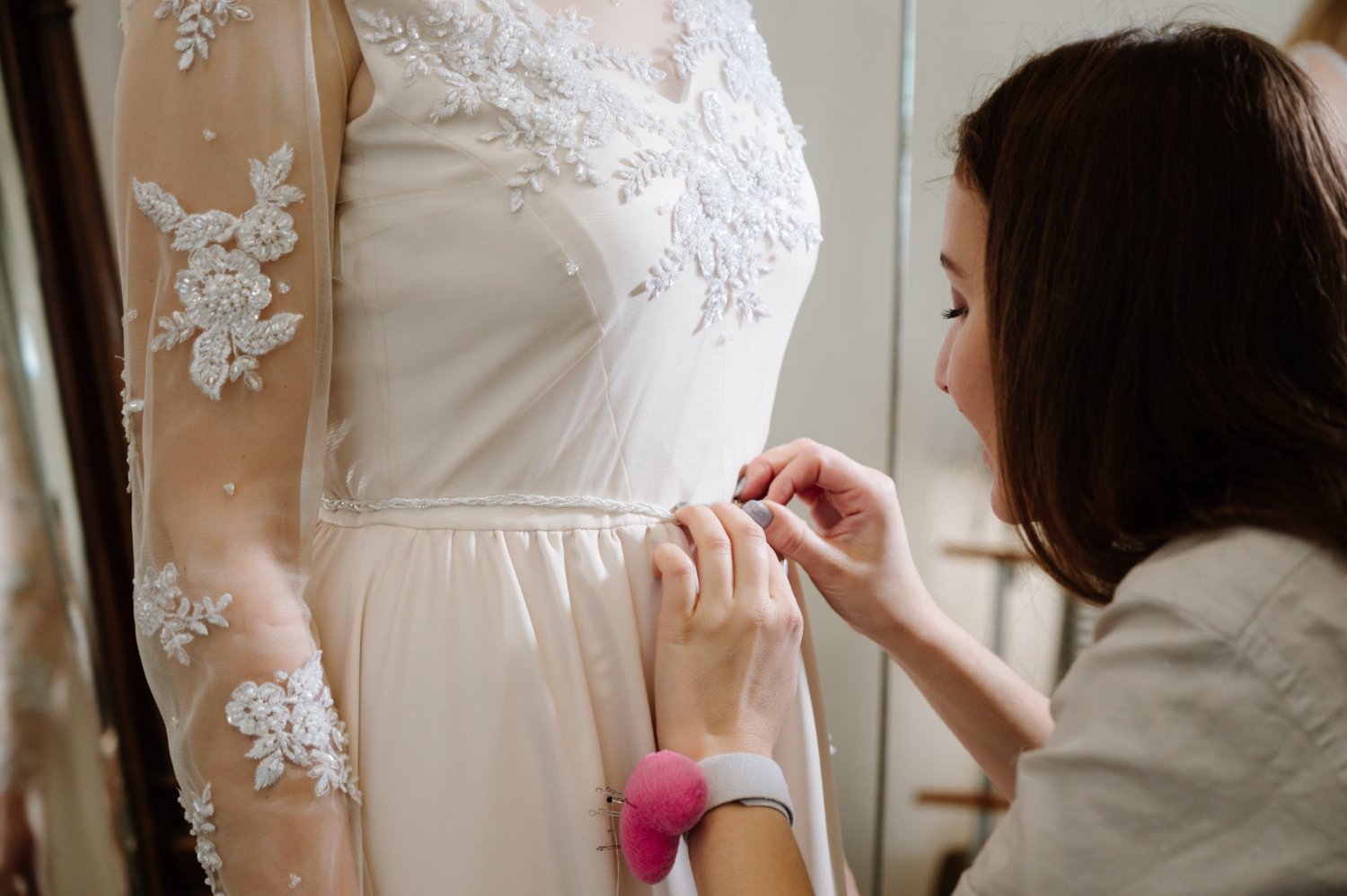 Wedding Dress Cost: Types, Real Prices, and the Hidden Fees Nobody Mentions 30 Verifying an actual gown