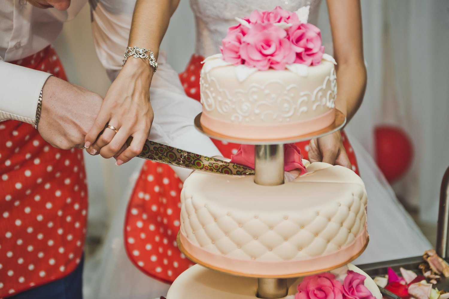 Wedding Cake Cost: Hidden Costs, Minimums, and Service Fees 25 A Brief Word on Vendor Meals and Cake for Your Wedding Party