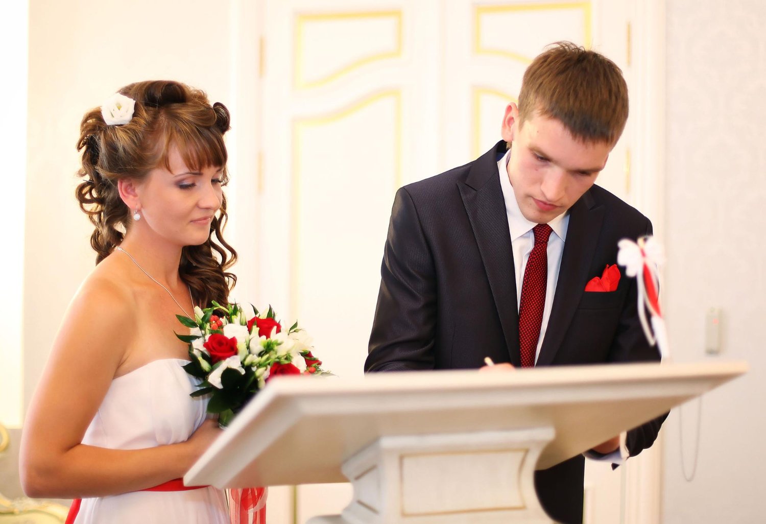 The Complete Guide to Wedding Witnesses 20 Infographic listing seven no-witness states and two full self-solemnization states