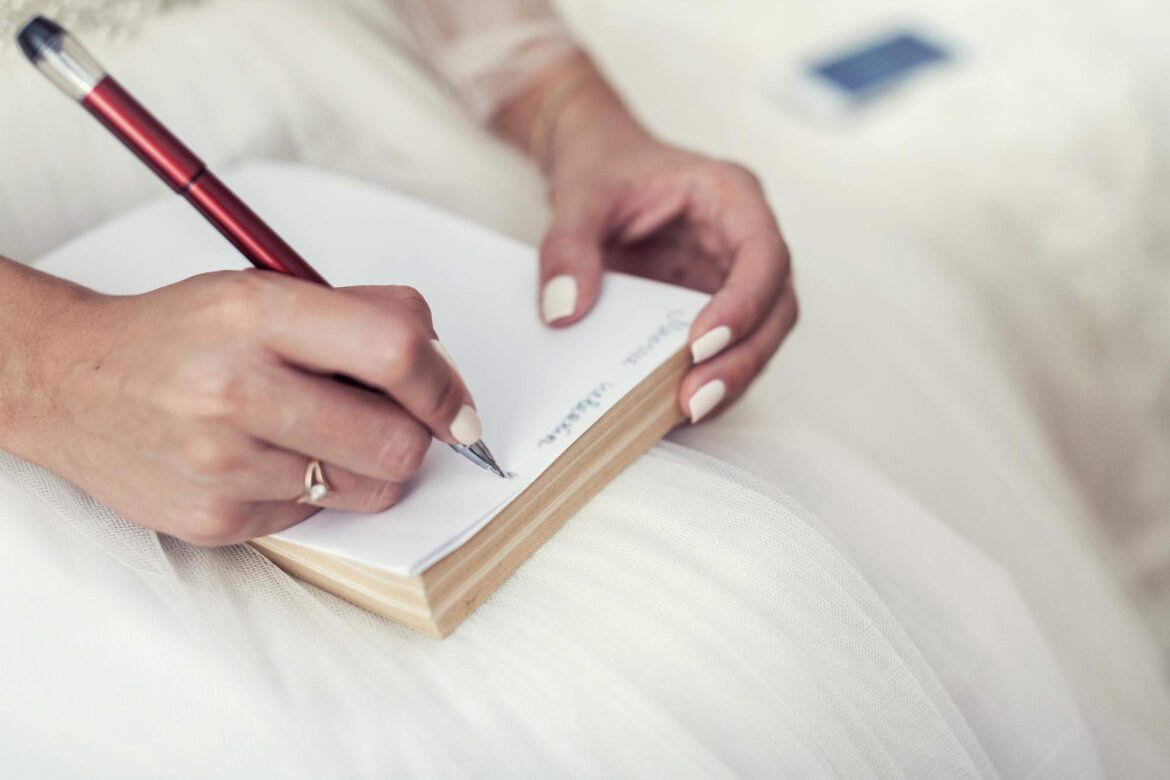 How to Plan a Wedding